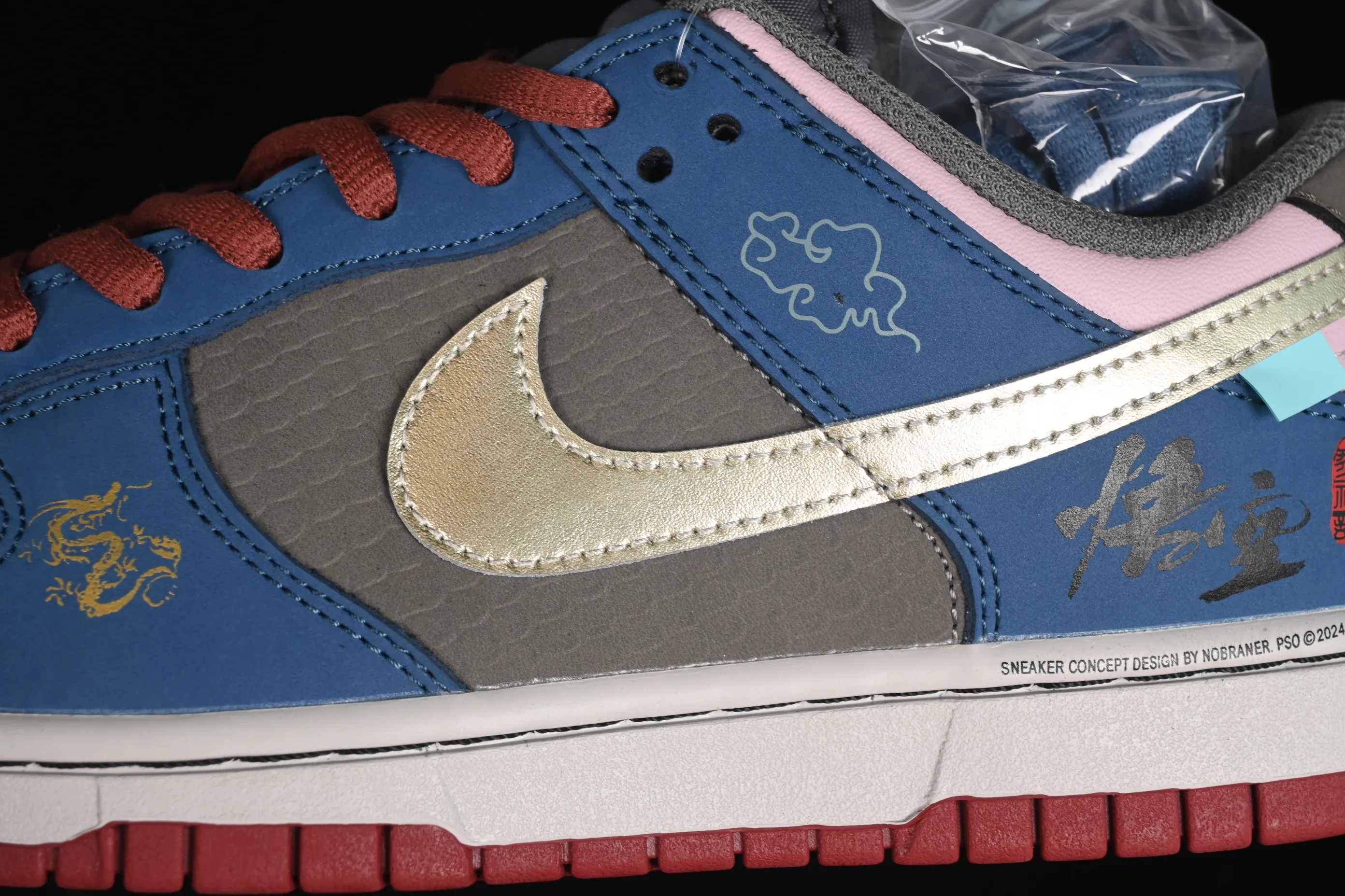 All Categories Nk SB Dunk Series Nk SB Dunk Low High-end Customized Low-top Sneakers C Version Nk Dunk Low Game Theme Black Myth Wukong Auspicious Cloud Dragon Pattern Deconstructed Retro Low-top Casual Sneakers DV2433-109
